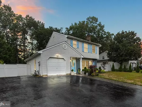 12 Constitution Dr, Howell, NJ 07731-2860