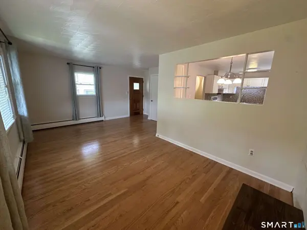 18 Manchester Avenue, Waterbury, CT 06705