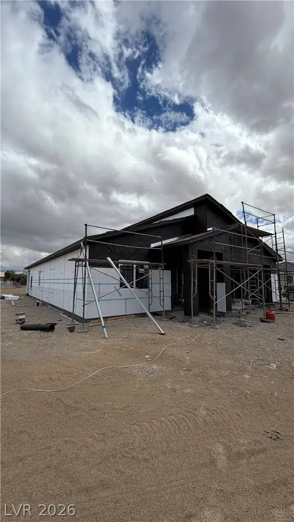 1871 S Manzanita DR, Pahrump, NV 89048