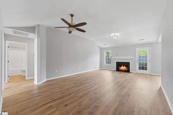 109 Woodglen Drive, Simpsonville, SC 29681