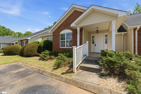 109 Woodglen Drive, Simpsonville, SC 29681