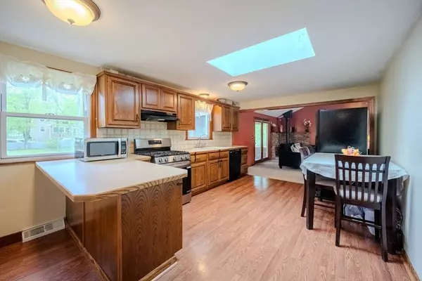 78 Cook St, Billerica, MA 01821