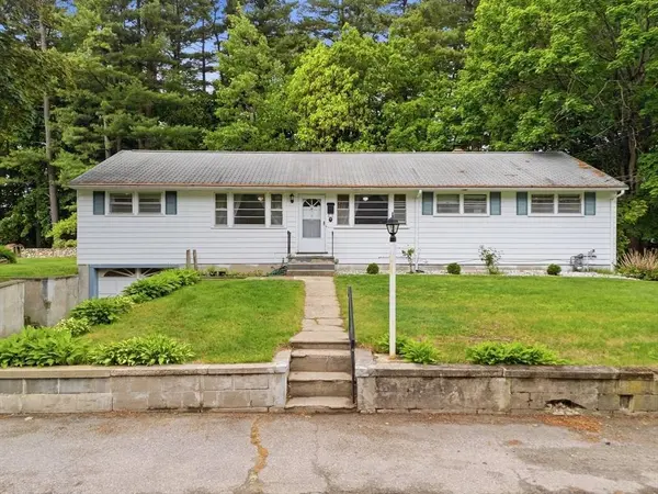 11 Mcfarlin Rd, Chelmsford, MA 01824
