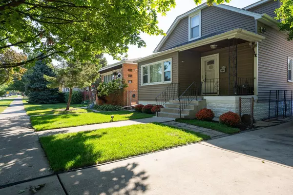 2711 W 98TH PL, Evergreen Park, IL 60805