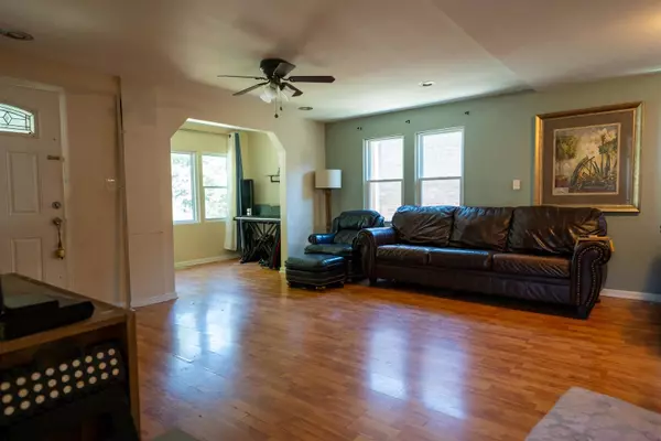 2711 W 98TH PL, Evergreen Park, IL 60805