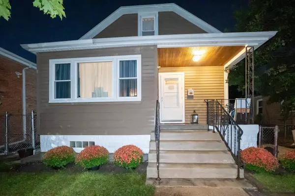 2711 W 98TH PL, Evergreen Park, IL 60805