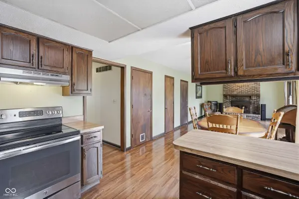 7131 W Green Springs RD, Indianapolis, IN 46214