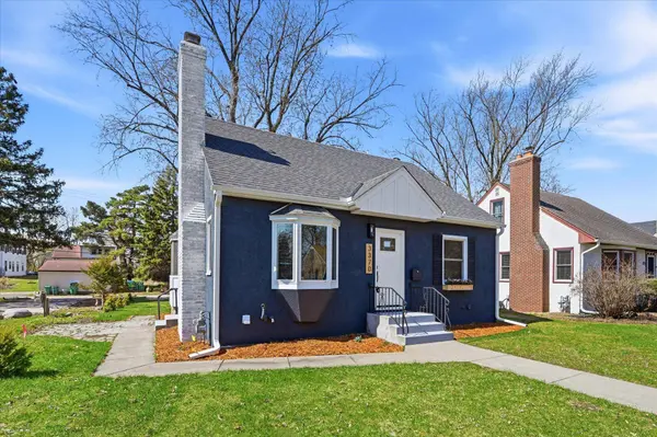 3370 Library LN, Minneapolis, MN 55426