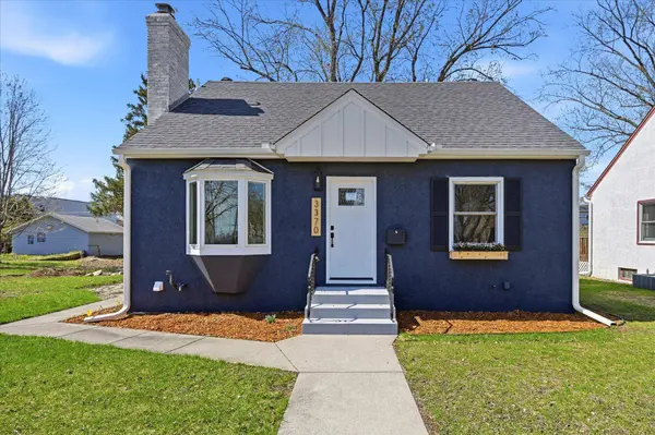 3370 Library LN, Minneapolis, MN 55426