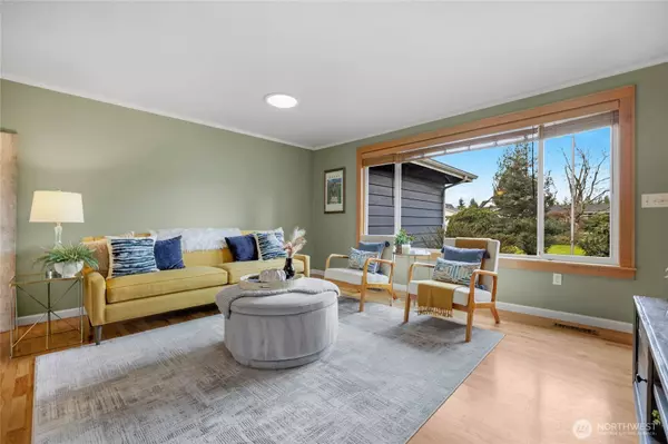 3810 183rd ST SW, Lynnwood, WA 98037