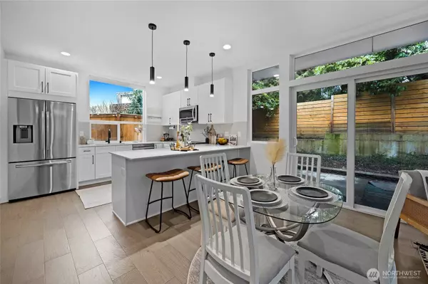 2346 NE 90th ST, Seattle, WA 98115