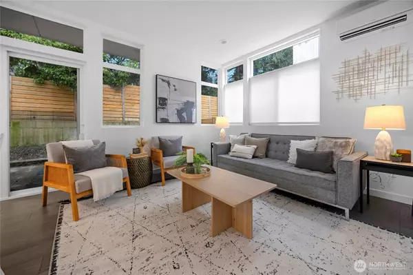 2346 NE 90th ST, Seattle, WA 98115