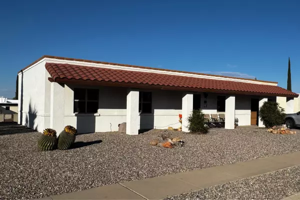 Green Valley, AZ 85614-2101,921 S Abrego Dr