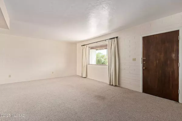 921 S Abrego Drive, Green Valley, AZ 85614