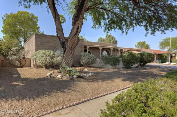 22 W Calle Frambuesa, Green Valley, AZ 85614