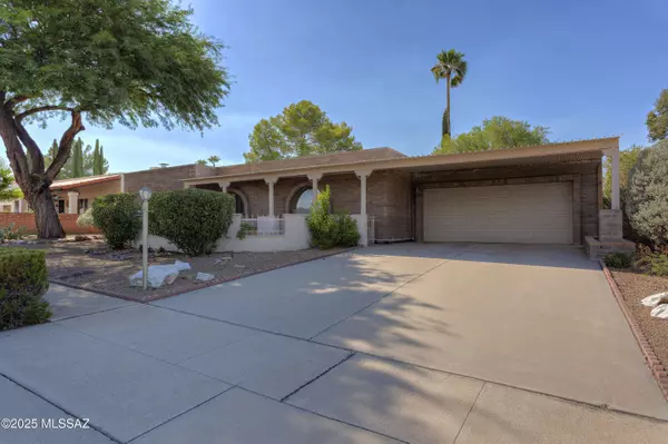 22 W Calle Frambuesa, Green Valley, AZ 85614