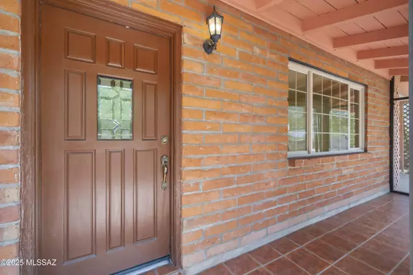 176 E Los Arcos, Green Valley, AZ 85614