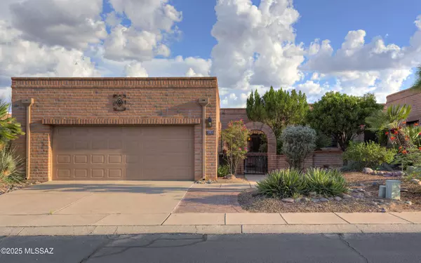 1563 W Via De La Gloria, Green Valley, AZ 85622