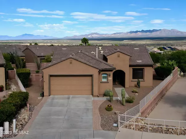 5941 S Meadow Hills LOOP, Green Valley, AZ 85622