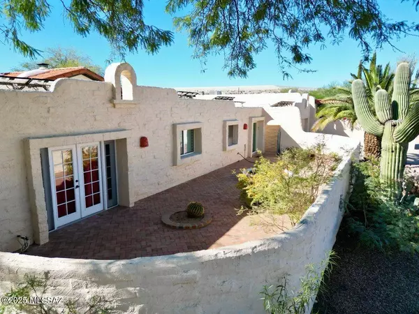 1143 W Circulo Del Sur, Green Valley, AZ 85614