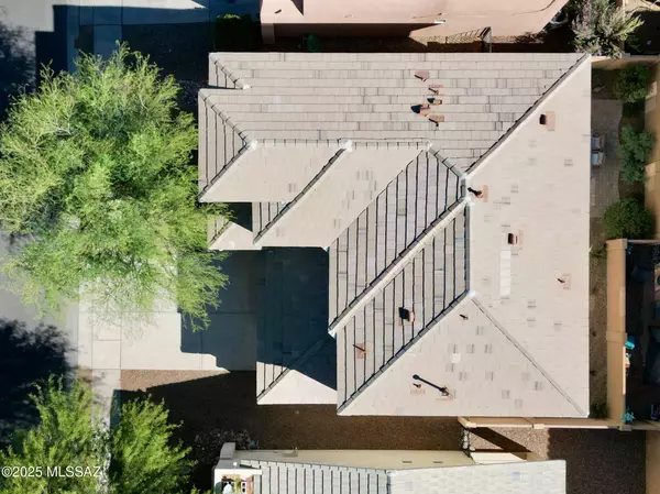 103 W Camino Rio Chiquito, Sahuarita, AZ 85629