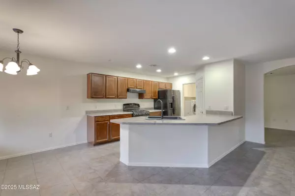 776 W Calle Ormino, Sahuarita, AZ 85629