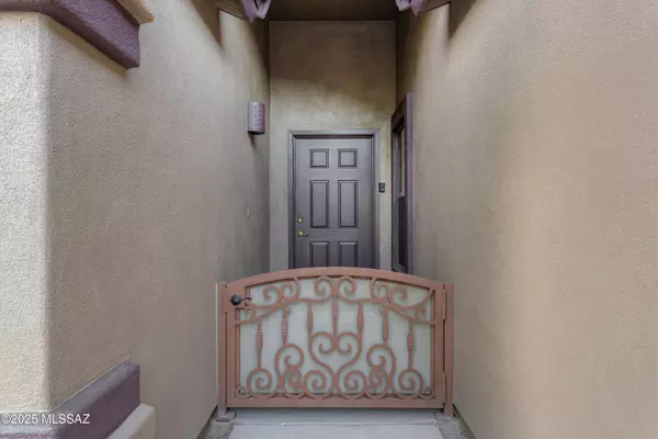 776 W Calle Ormino, Sahuarita, AZ 85629