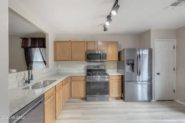 166 E Oracle Oak ST, Sahuarita, AZ 85629