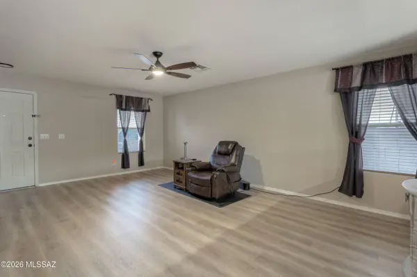 166 E Oracle Oak ST, Sahuarita, AZ 85629