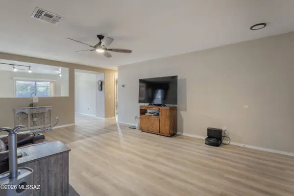 166 E Oracle Oak ST, Sahuarita, AZ 85629