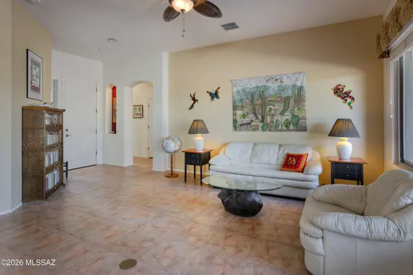 433 N Mountain Brook DR, Green Valley, AZ 85614