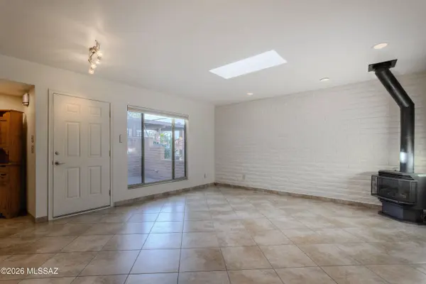 413 W Calle De Oro, Green Valley, AZ 85614