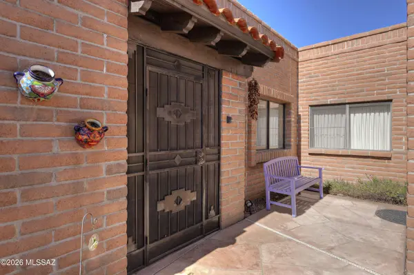 1811 W Placita De Las Fincas, Green Valley, AZ 85622