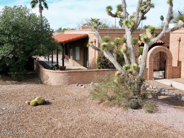 1811 W Placita De Las Fincas, Green Valley, AZ 85622