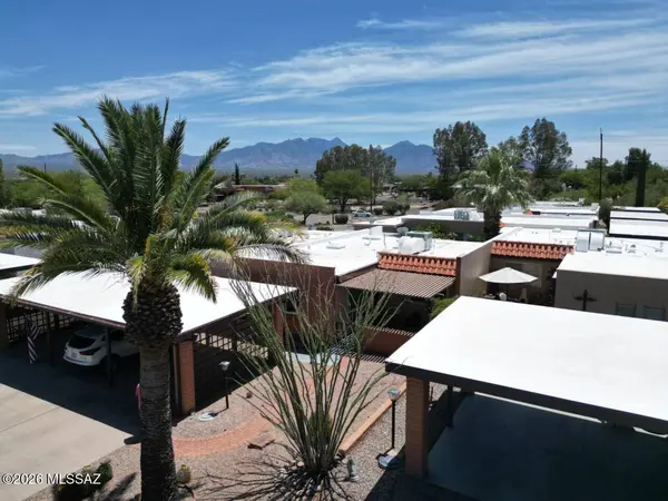 365 W Calle De La Amistad, Green Valley, AZ 85614