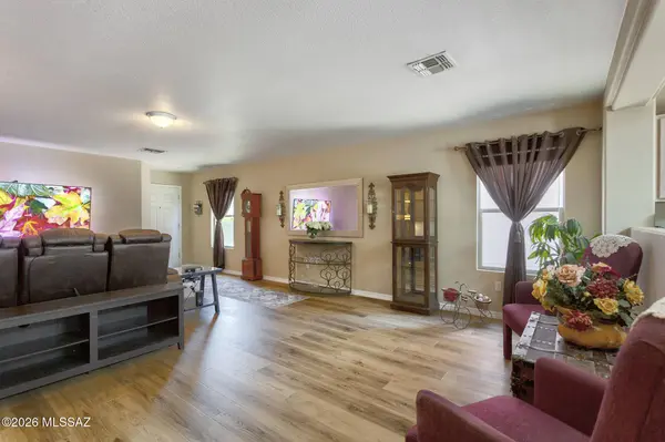 66 W Calle Sauco, Sahuarita, AZ 85629