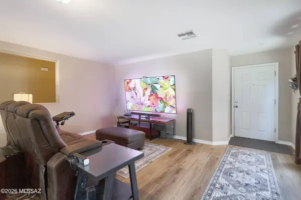66 W Calle Sauco, Sahuarita, AZ 85629