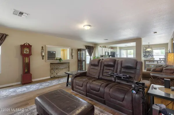 66 W Calle Sauco, Sahuarita, AZ 85629