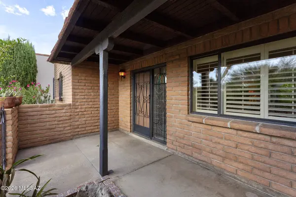 645 S Los Rubies Cir, Green Valley, AZ 85614