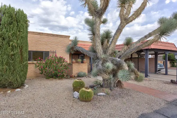 645 S Los Rubies Cir, Green Valley, AZ 85614