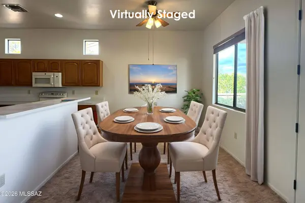 56 N Cape Royal Dr, Green Valley, AZ 85614