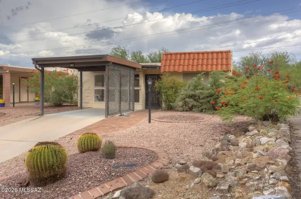 77 W Calle Del Lago, Green Valley, AZ 85614