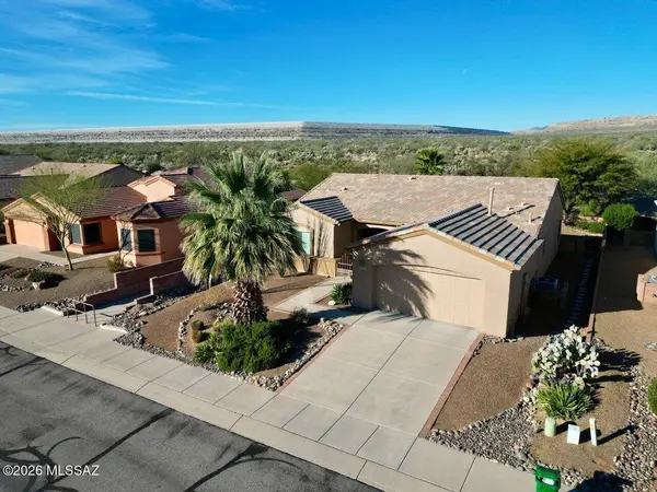 433 N Mountain Brook Dr, Green Valley, AZ 85614