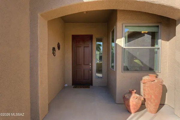433 N Mountain Brook Dr, Green Valley, AZ 85614
