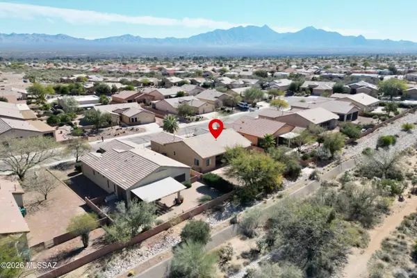 433 N Mountain Brook Dr, Green Valley, AZ 85614