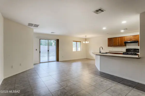 776 W Calle Ormino, Sahuarita, AZ 85629
