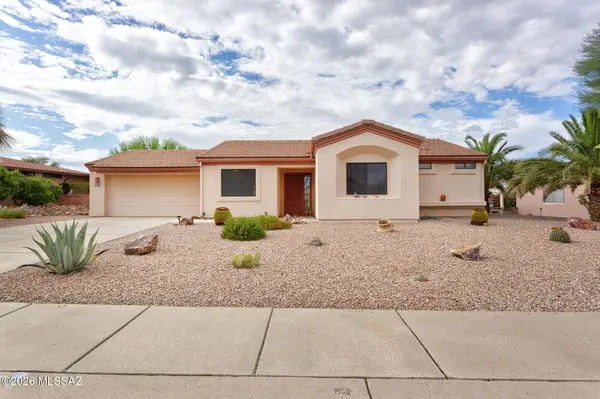 850 W Belltower Dr, Green Valley, AZ 85614