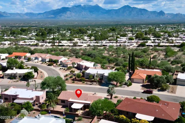 850 W Belltower Dr, Green Valley, AZ 85614