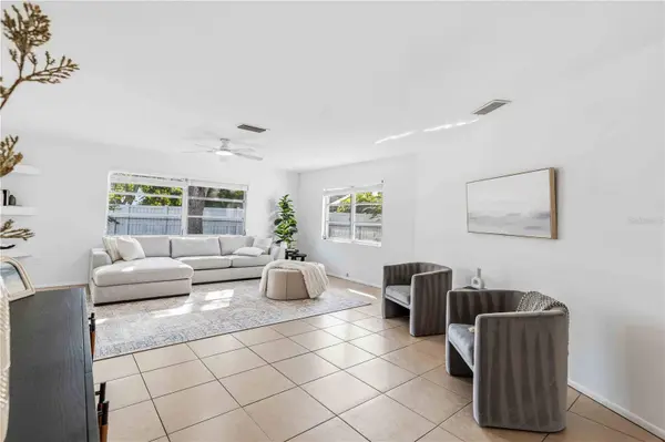 530 SAINT ANDREWS DR, Sarasota, FL 34243