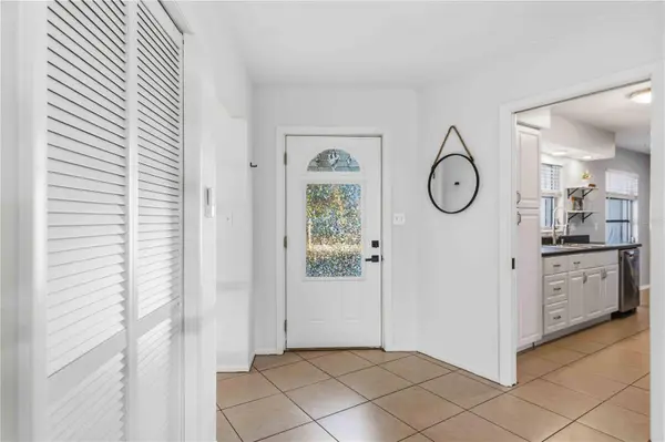 530 SAINT ANDREWS DR, Sarasota, FL 34243